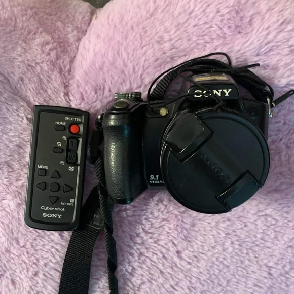 Camera - Picture 2 of 6